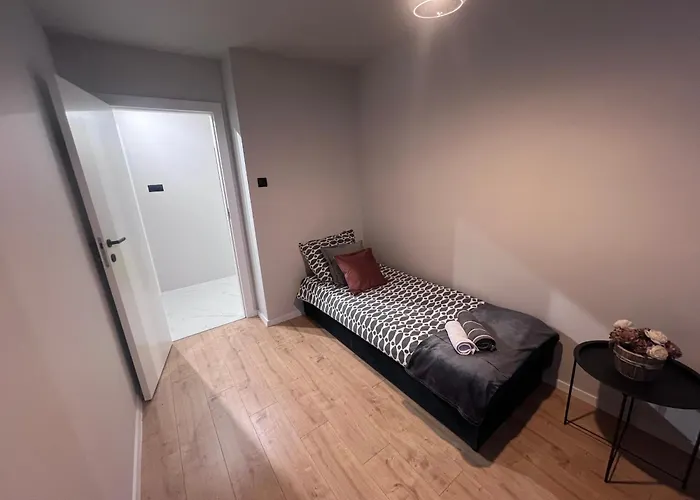 Al Jana Pawla דירה צ'סטוצ'ובה